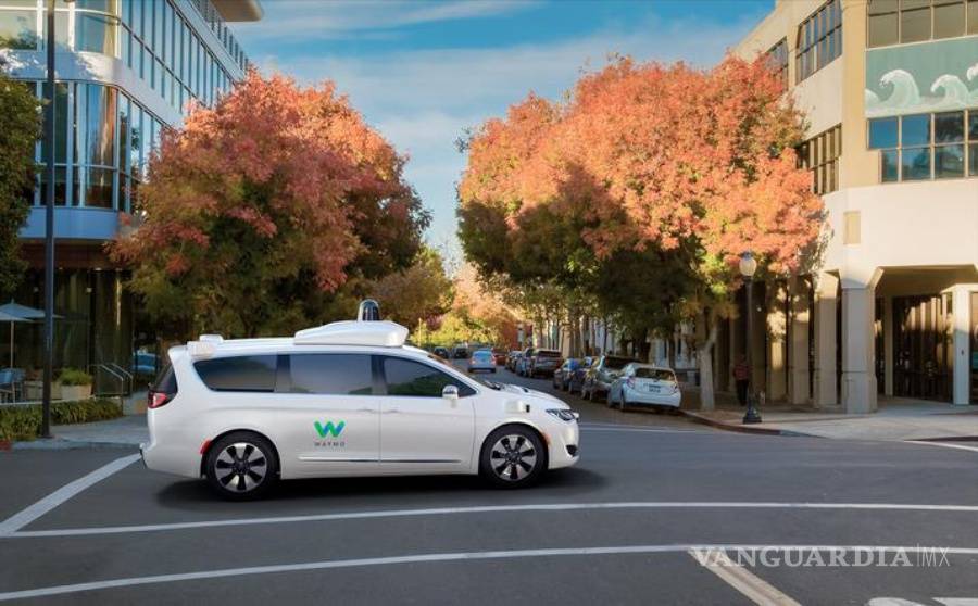 Apuesta Waymo por las minivans de Chrysler como vehículos autónomos
