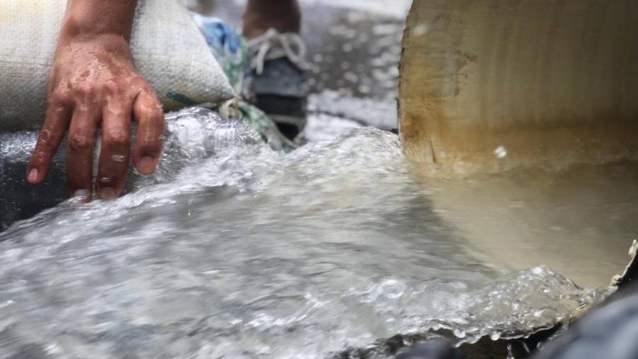 La iniciativa contempla también la extinción de dominio de tierras, pozos y equipos usados en este delito.