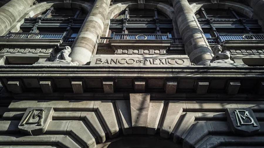 Banxico prevé que el Producto Interno Bruto se expanda un 1.2% en 2025 frente a un estimado del 1.8% proyectado para 2024.