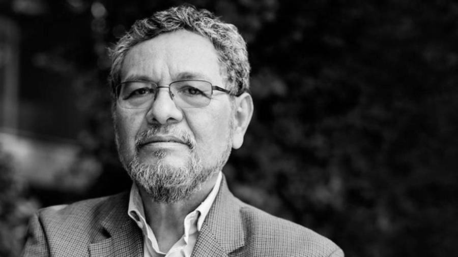 Elmer Mendoza crea a una mujer que resiste la violencia y la política en ‘La sirena y el jubilado’