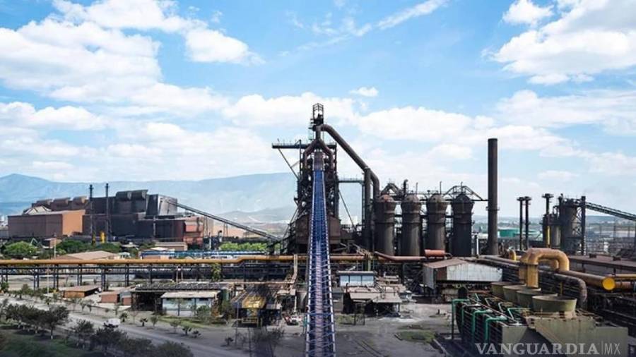 Los ex trabajadores de AHMSA se mantienen a la expectativa de un nuevo plan para rescatar a la acerera.