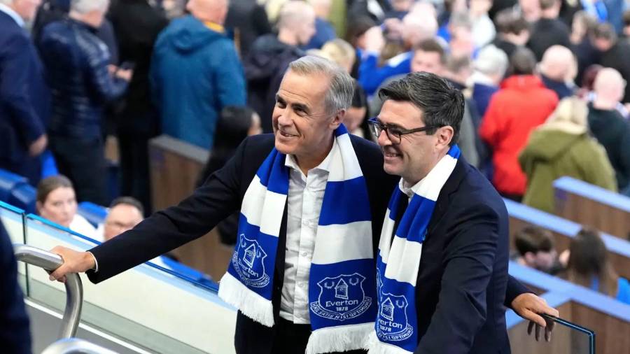 Carney se reunió el miércoles con el primer ministro británico, Andy Burnham, y ambos presenciaron el partido de la Copa de la Liga del Everton.