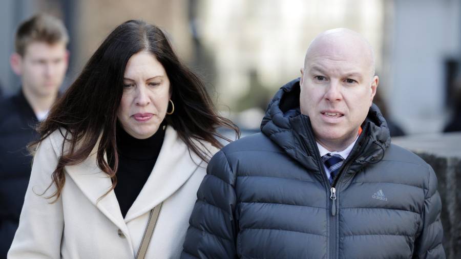 El ex jugador de los Blue Jays de Toronto y los Rays de Tampa Bay enfrenta cargos junto con su esposa por un presunto fraude cercano a los 60 mil dólares canadienses.