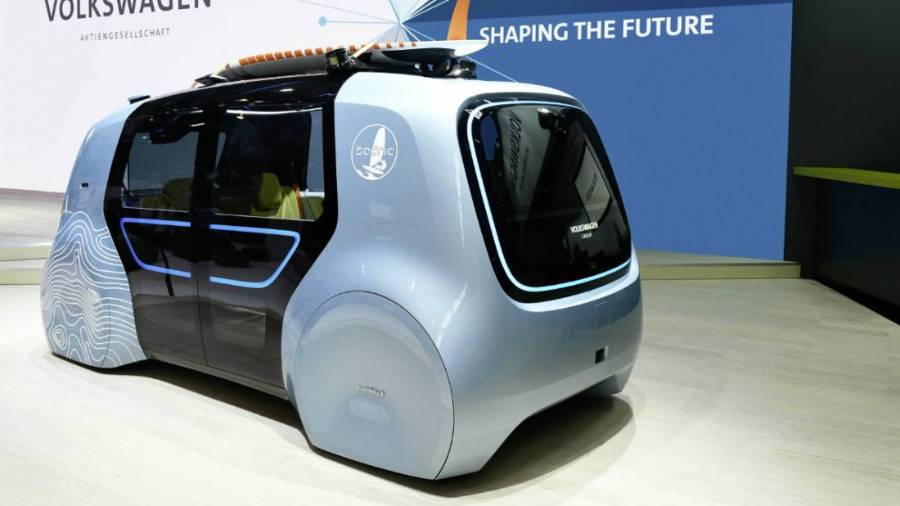 Volkswagen presenta la más reciente versión del SEDRIC, coche autónomo
