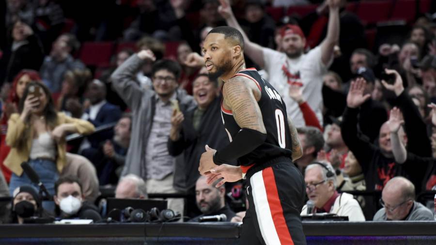 Pese a que no ha podido destacar en playoffs, Lillard demuestra ser un jugador de élite y consumado en la NBA