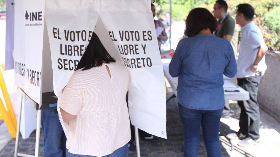 La mandataria rechazó que su Gobierno proteja a funcionarios acusados de mantener vínculos con organizaciones criminales .