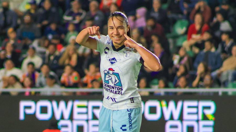 Charlyn Corral, figura de Pachuca, encabeza el ranking mundial de goleadoras 2025 de la IFFHS tras marcar 57 goles en competiciones oficiales.