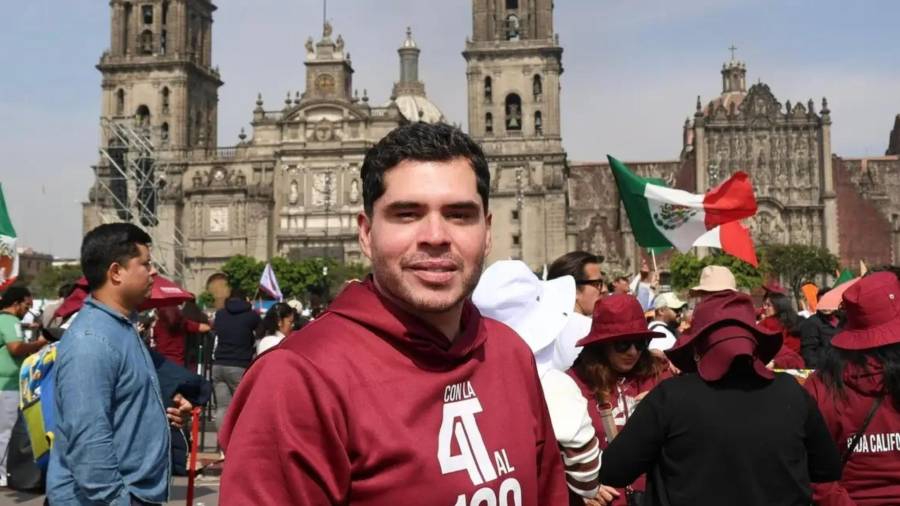 En 2021 se desempeñó como asesor político de Rubén Rocha Moya, entonces gobernador electo de Sinaloa.