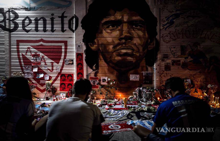 $!Argentina amanece sumida en un profundo dolor por la muerte de Diego Maradona (fotos)