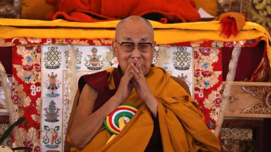 El dalai lama en un acto con fieles en la India.