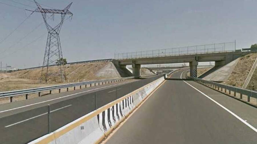 Los trabajos de conservación en la carretera federal 57 incluyeron la aplicación de nuevas capas de rodadura para mejorar la seguridad vial.