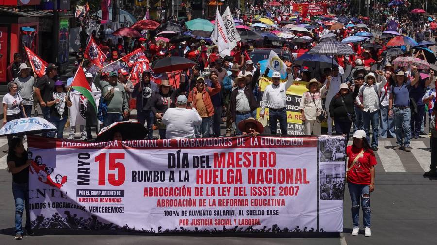 La CNTE sostuvo que el aumento salarial “es raquítico para la inflación” y afirmó que no representa una verdadera revalorización del magisterio.