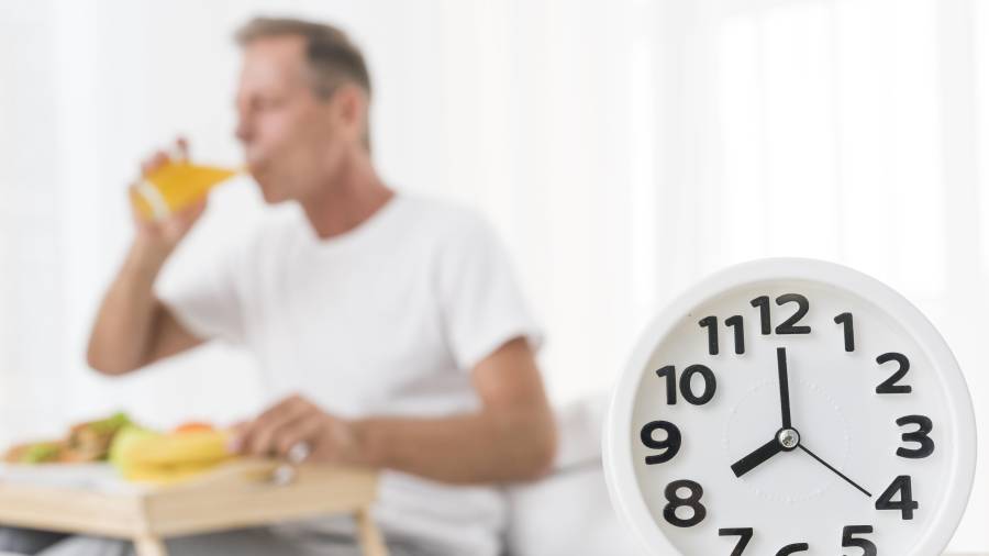 Aunque suele presentarse como una estrategia segura, el ayuno intermitente no es recomendable para todas las personas.