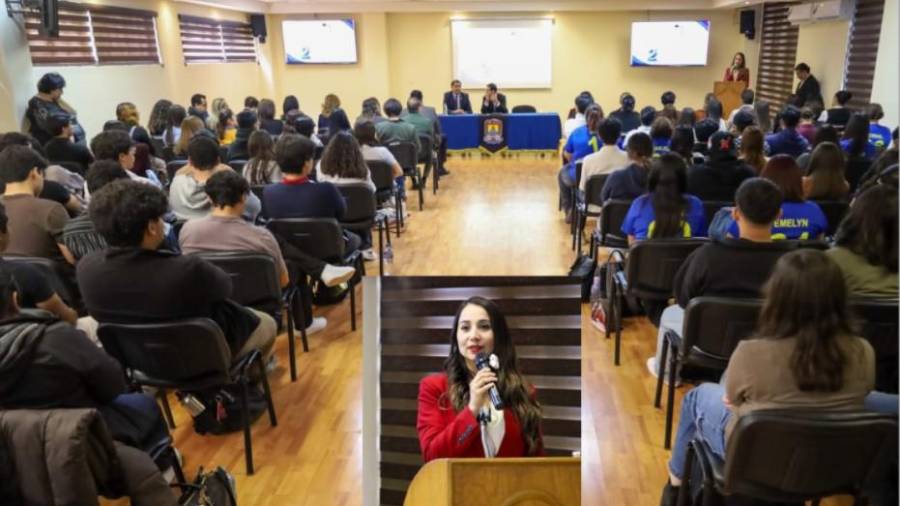 Cristina Ordaz Mota presentó su segundo informe ante autoridades universitarias y comunidad de la FAFF.