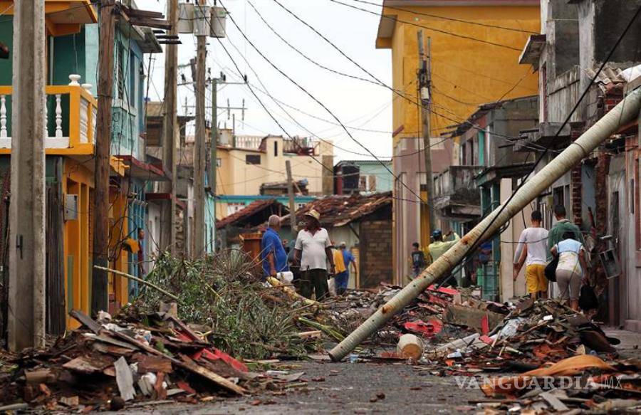 $!Mike Theiss, un cazatormentas en el centro del huracán “Matthew”