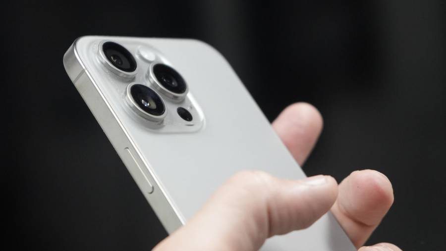 La compañía dio a conocer algunos de los factores que están afectando a las variantes Pro del nuevo iPhone