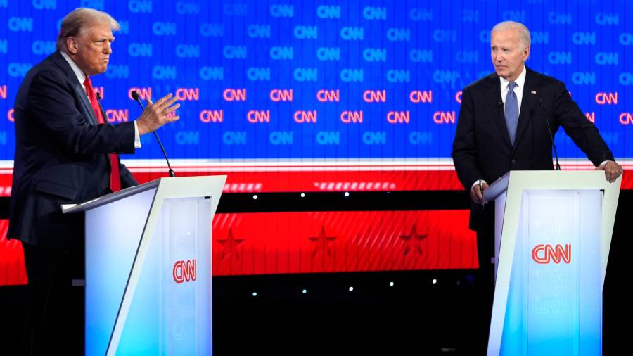El presidente Joe Biden y el candidato presidencial republicano, el expresidente Donald Trump, participan en un debate presidencial organizado por CNN, el jueves 27 de junio de 2024, en Atlanta.