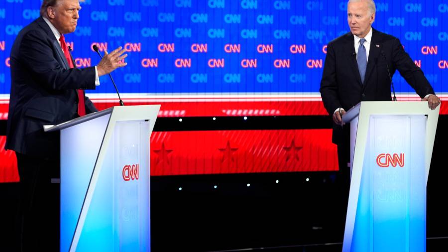 El presidente Joe Biden y el candidato presidencial republicano, el expresidente Donald Trump, participan en un debate presidencial organizado por CNN, el jueves 27 de junio de 2024, en Atlanta.