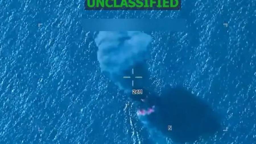 Un total de ocho narcoterroristas hombres fueron abatidos durante estas acciones: tres en la primera embarcación, dos en la segunda y tres en la tercera.