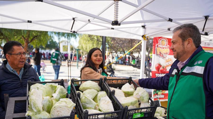 El “Mercadito de a peso todos por más” recorrió la colonia Manantiales, generando ahorro y respaldo a las familias ramosarizpenses.