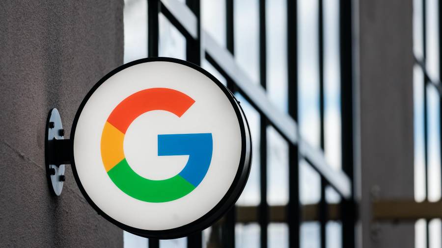 La autoridad británica recomendó que Google clasifique sus resultados de búsqueda de manera justa y no dé prioridad a los sitios web que tienen publicidad u otros acuerdos comerciales con Google.