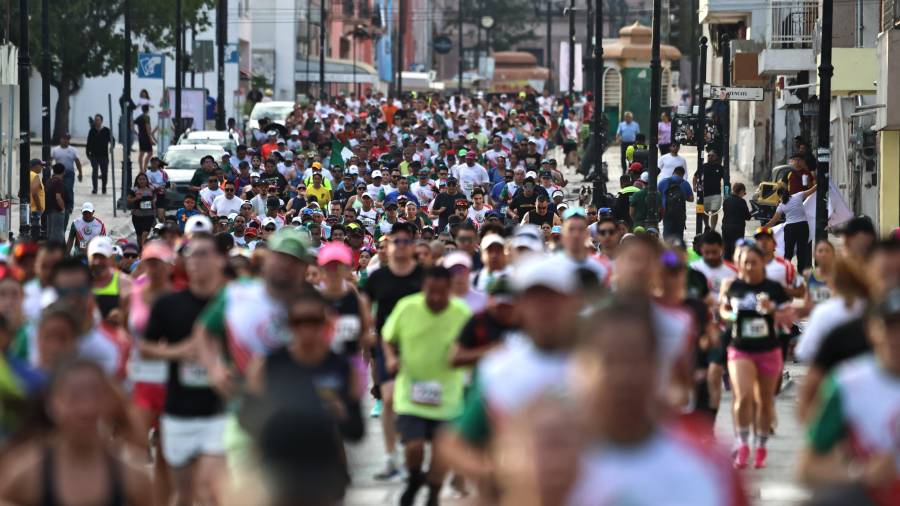 Las grandes historias deportivas de Saltillo no se explican únicamente con marcadores. También se cuentan a través de estadios llenos, calles abarrotadas y miles de personas compartiendo una misma pasión.