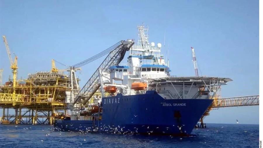 El buque Árbol Grande, pieza clave en la investigación del derrame en el Golfo, es operado por la Constructora Diavaz, una de las contratistas más beneficiadas por Pemex.