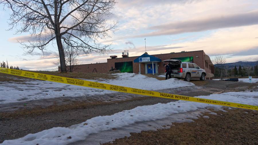 La policía canadiense ha identificado como Jesse Van Rootselaar, de 18 años, a la supuesta autora del tiroteo que causó la muerte de nueve personas (incluida la tiradora) en Tumbler Ridge, al oeste de Canadá.