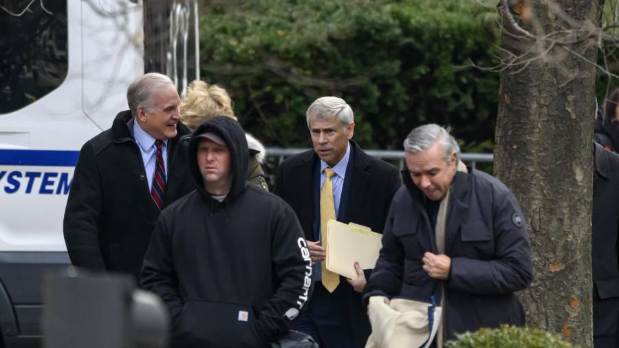 Barry J. Pollack, de 61 años, lidera la defensa de Nicolás Maduro tras su captura en Caracas