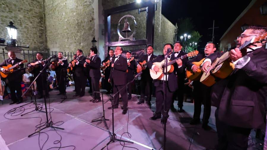 El Festival Internacional de Rondallas reúne a más de 50 agrupaciones locales, nacionales y extranjeras.