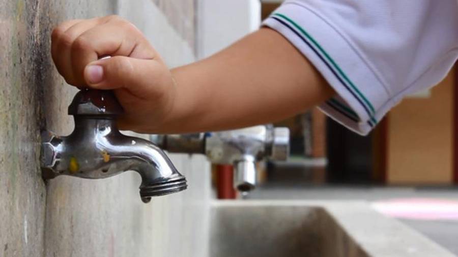 Saltillo 2000 concentra dos de los casos identificados, con planteles que acumulan alrededor de dos semanas con dificultades para recibir agua.