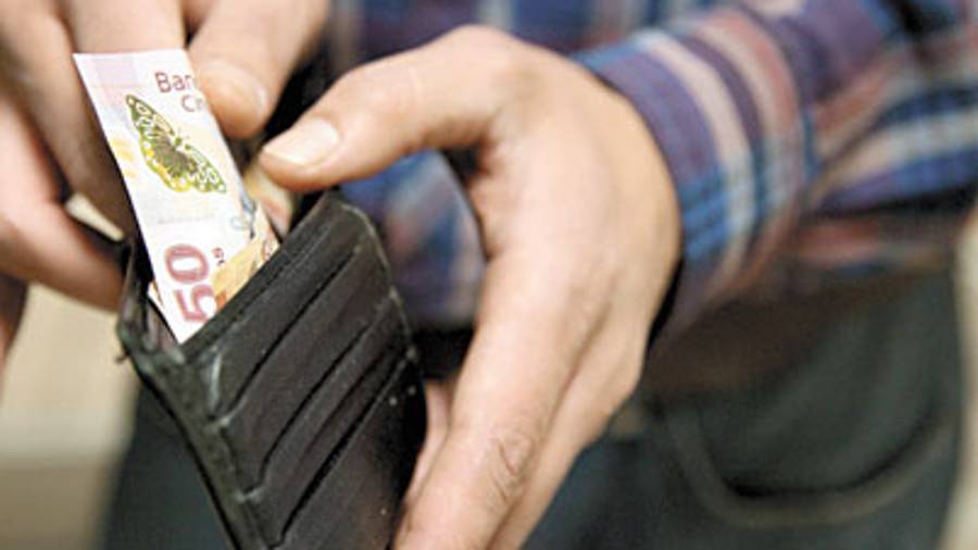 Coparmex propone aumentar salario mínimo a 89.35 pesos