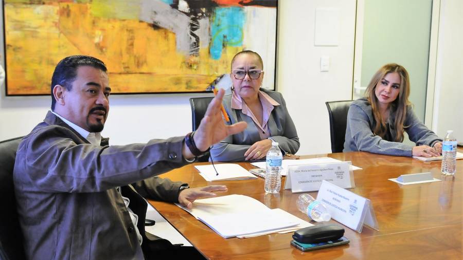 Funcionarios del CJM durante la presentación del informe trimestral a regidores municipales.