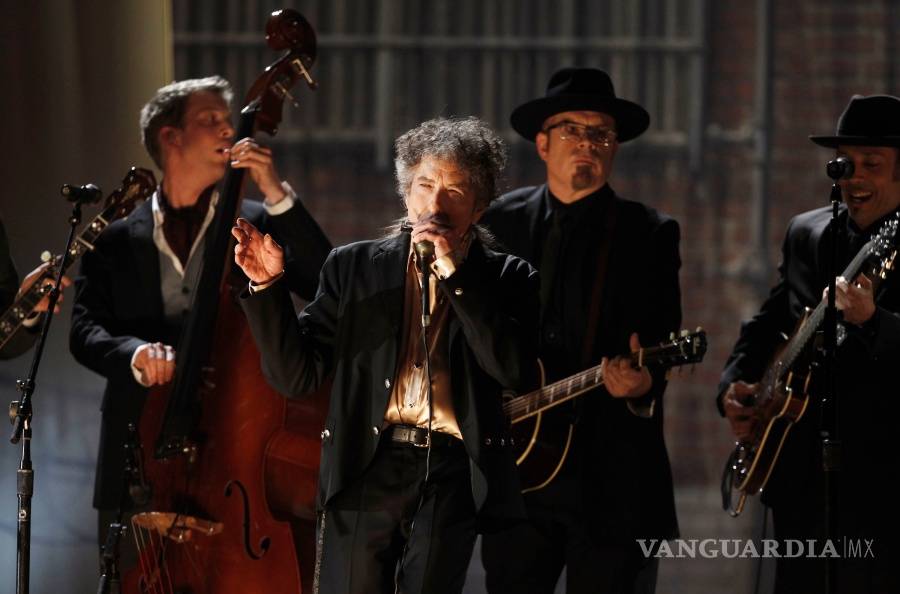 $!Bob Dylan, un poeta del folk-rock, onceavo Nobel de Literatura estadounidense