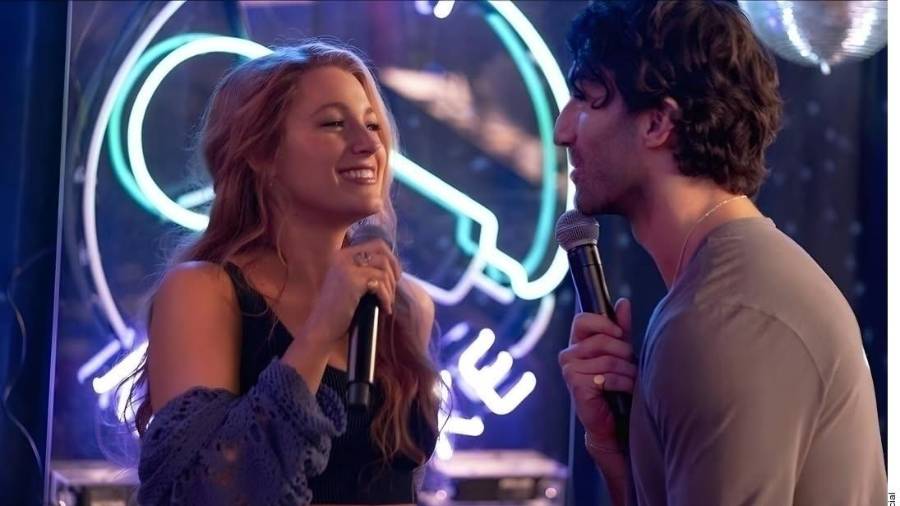 El juez señaló que Lively (izq.) puede presentar demanda por represalias contra la productora de Justin (der.), Wayfarer Studios, así como demanda contractual y otra por complicidad contra varios demandados.