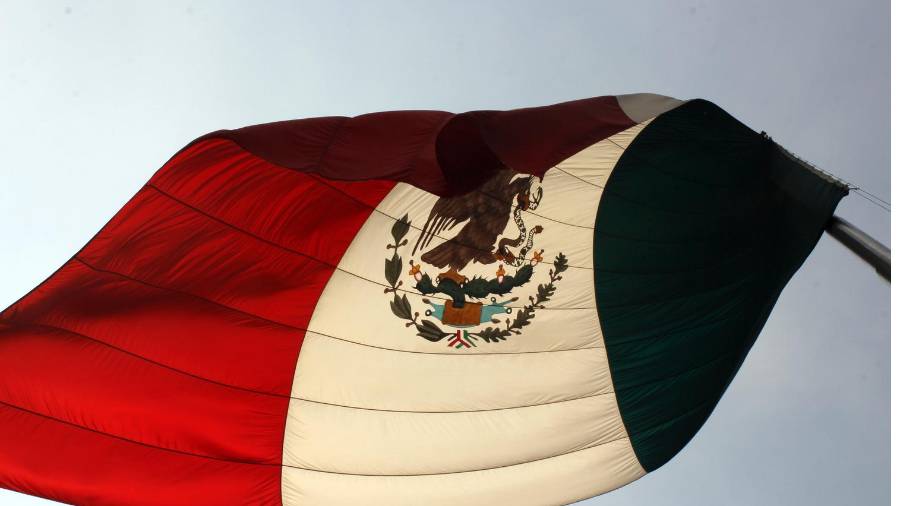 La deuda bruta es la suma de todas las obligaciones financieras pendientes (internas y externas) del sector público.