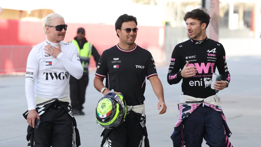 Sergio “Checo” Pérez y Valtteri Bottas compartieron el trabajo en el primer test de Cadillac en Baréin, alternando sesiones para acumular datos clave del nuevo monoplaza rumbo a la temporada 2026 de la Fórmula 1.