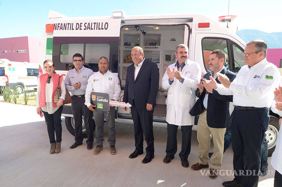 $!Rubén Moreira presenta nuevos hospitales en Saltillo
