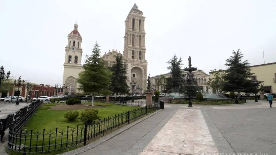 Para evitar mayor daño a la estructura de la iglesia, se ha tenido que emplear personal de limpieza externo.