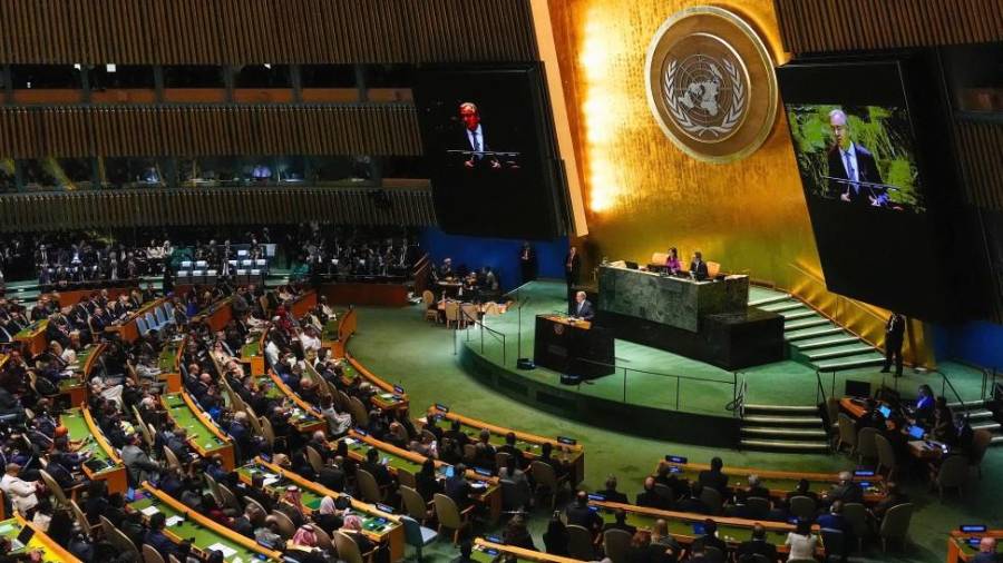 Contiene estudios de caso detallados que documentan el trato dispensado a las personas detenidas antes de su expulsión forzosa a Francia en el marco del programa.