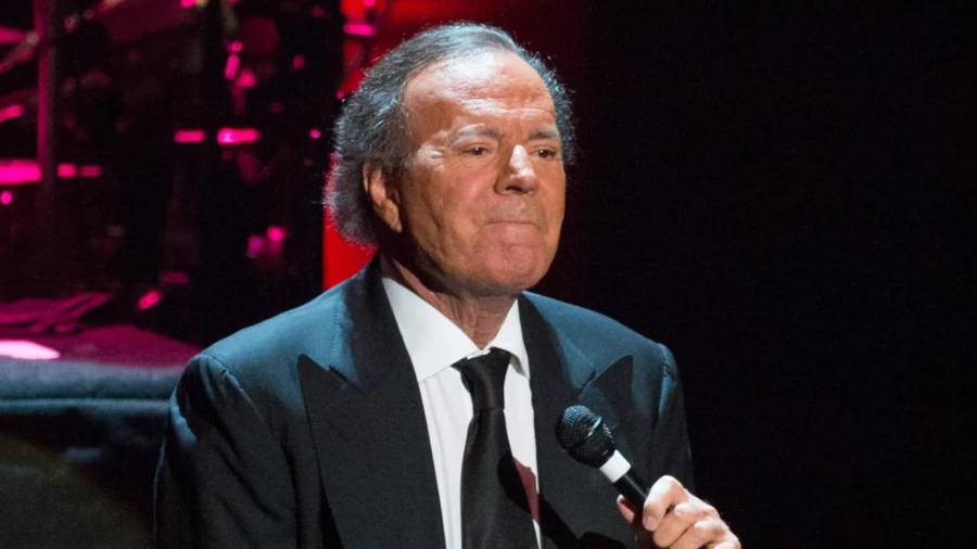 Proceso. La Fiscalía analiza las acusaciones contra el cantante tras una investigación periodística internacional.