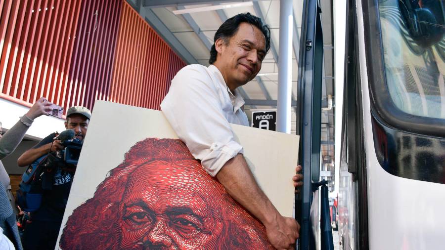 El show de Marx Arriaga tras su despido de la SEP provocó una ola de reacciones en las redes sociales.