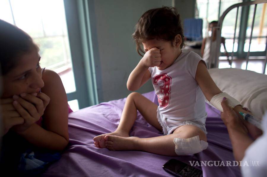 Raspón en rodilla genera crisis de salud de niña venezolana