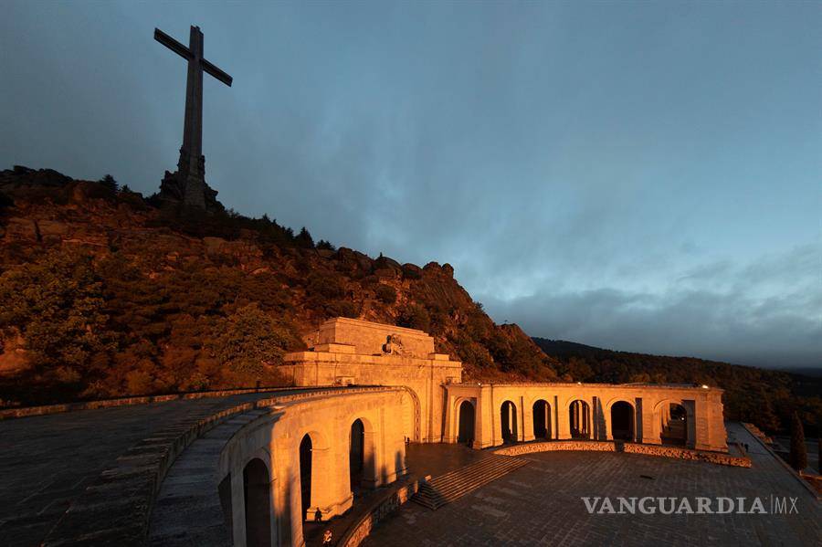 $!España da un paso histórico sacando al dictador Francisco Franco de su mausoleo