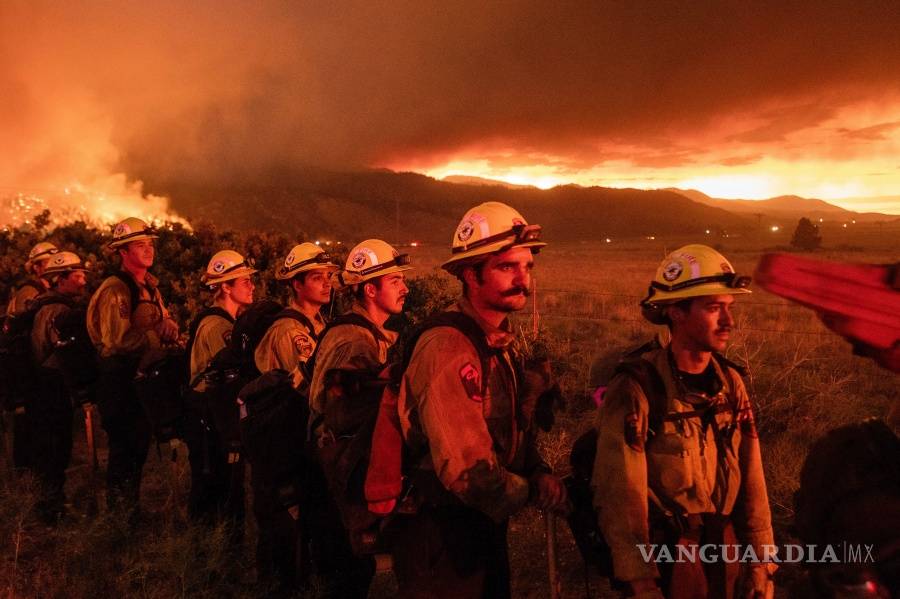 $!Cerca de 3 mil bomberos dan la batalla al incendio más grande del año en California