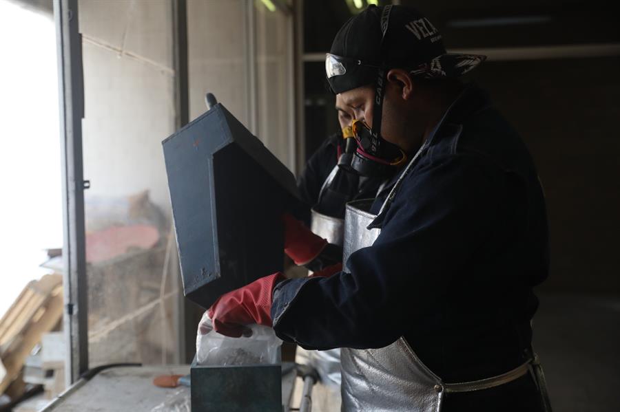 $!Así se trabaja en un crematorio de México saturado de muertes por coronavirus (FOTOS)