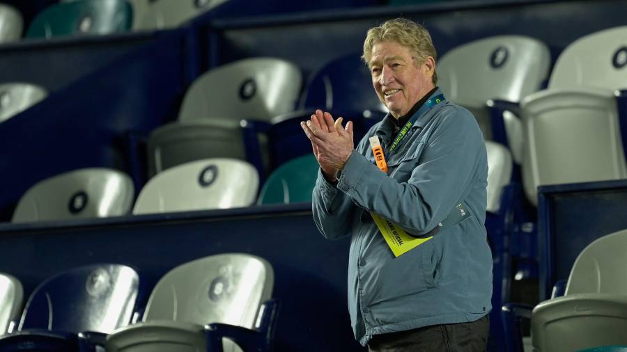 Alejandro Burillo dejó huella en el futbol mexicano al impulsar la estructura de la Selección Mexicana y abrirle a Javier Aguirre la puerta del banquillo nacional.