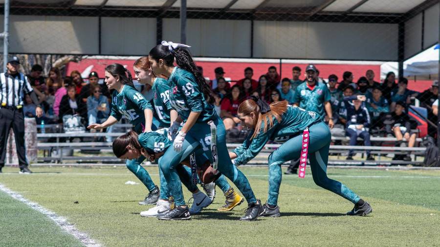 Equipos de béisbol, fútbol, basquetbol, voleibol, flag y otras disciplinas comenzaron sus competencias durante la primera jornada del encuentro universitario.