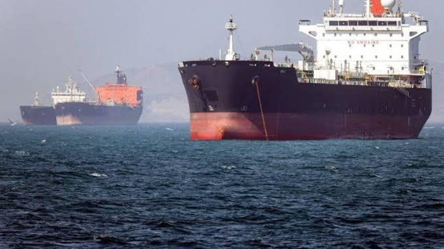 Se han inhabilitado nueve barcos que desobedecieron las órdenes y permitieron el paso de más de 50 naves comerciales con ayuda humanitaria, según el Centcom.