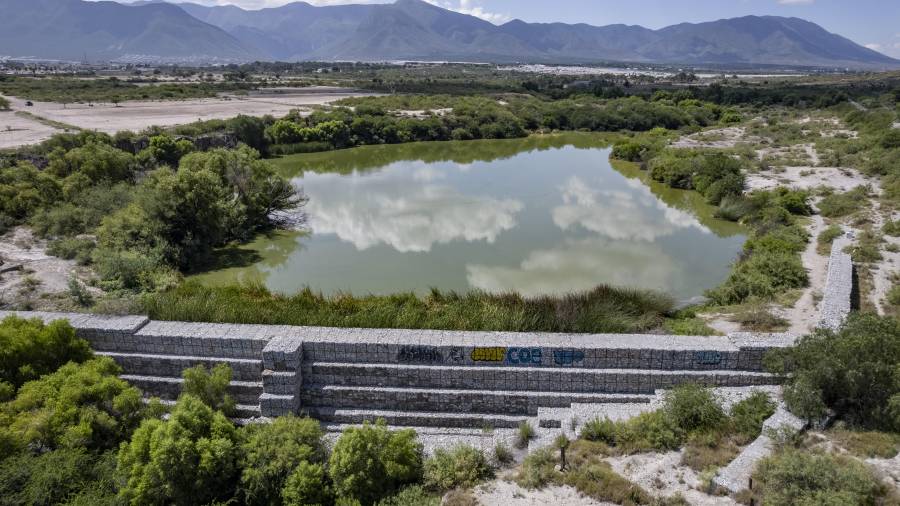 Saltillo carece de ríos y presas tradicionales, por lo que depende de la captación e infiltración del agua de lluvia.